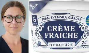 Kvinna med glasögon bredvid en burk Crème Fraîche från svenska gårdar. Perfekt som alternativ till gräddfil istället för creme fraiche i matlagning.
