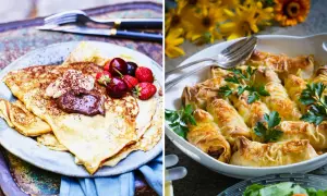Två bilder av crêpes. Till vänster, en stapel crêpes med chokladkräm och bär. Till höger, gratinerade crêpes med ost och persilja. Ett perfekt crêpes recept för alla tillfällen.