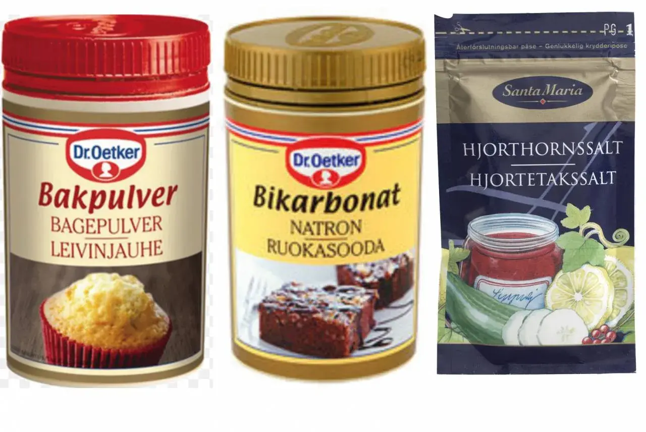 Bikarbonat istället för hjorthornssalt? Här finns Dr. Oetkers bakpulver och bikarbonat bredvid Santa Marias hjorthornssalt.